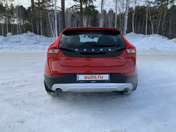 2017 Volvo V40 Cross Country I Рестайлинг, красный - вид 4
