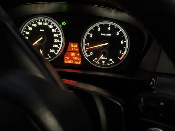 2009 BMW 5 серии 525i V (E60/E61) Рестайлинг, чёрный, 1400000 рублей - вид 21