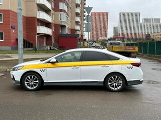 2019 Hyundai Sonata VII (LF) Рестайлинг, белый, 1700000 рублей, вид 4