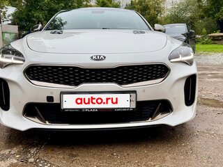 2021 Kia Stinger I Рестайлинг, белый, 2800000 рублей, вид 5