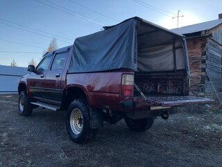 1994 Toyota Hilux V, красный, 650000 рублей, вид 4