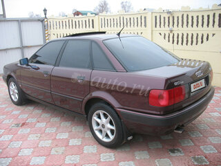 1992 Audi 80 V (B4), красный, 990000 рублей, вид 2