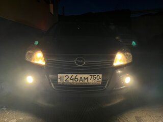 2012 Opel Astra H Рестайлинг, чёрный, 675000 рублей, вид 2