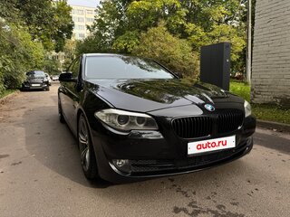 2010 BMW 5 серии 523i VI (F10/F11/F07), чёрный, 1990000 рублей, вид 2