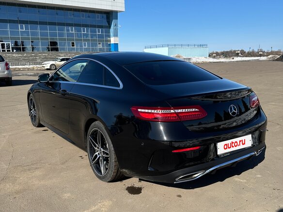 2017 Mercedes-Benz E-Класс 200 V (W213, S213, C238), чёрный, 3000000 рублей - вид 6