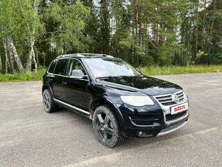2008 Volkswagen Touareg I Рестайлинг, чёрный, 1500000 рублей, вид 2