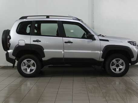 2025 Lada (ВАЗ) Niva Travel I, серебристый, 1320000 рублей, вид 5