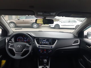 2018 Hyundai Solaris II, белый, 1470000 рублей, вид 5