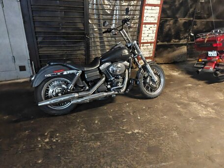 2005 Harley-Davidson Dyna Super Glide, чёрный, 950000 рублей, вид 4