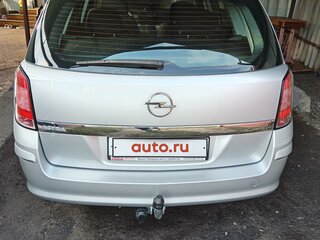 2014 Opel Astra H Рестайлинг, серебристый, 1300000 рублей, вид 3
