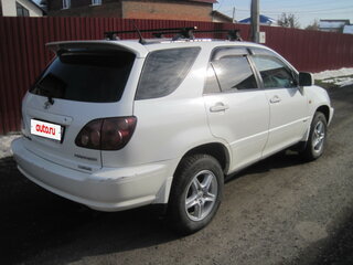 1999 Toyota Harrier I (XU10), белый, 850000 рублей, вид 5