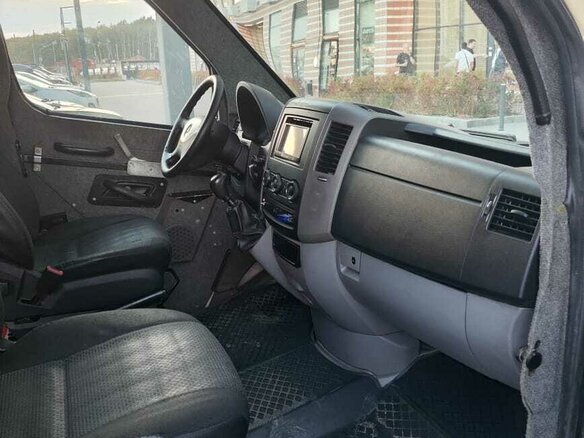 2011 Mercedes-Benz Sprinter, бежевый, 2000000 рублей - вид 8