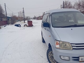 1997 Toyota Town Ace III, серый, 590000 рублей, вид 3