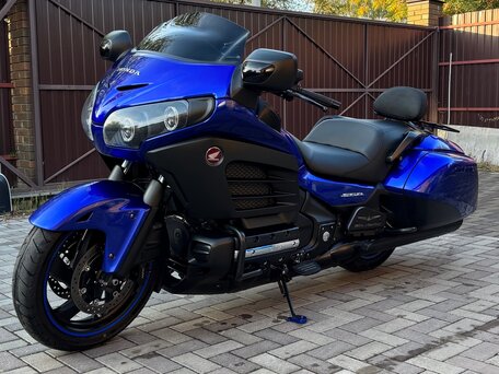 2017 Honda GL 1800 Gold Wing, синий, 1750000 рублей, вид 2