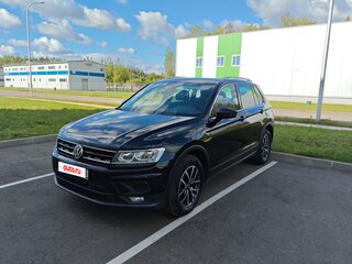 2019 Volkswagen Tiguan II, чёрный, 2350000 рублей, вид 2
