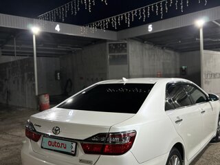2017 Toyota Camry VII (XV50) Рестайлинг 2, белый, 2250000 рублей, вид 2