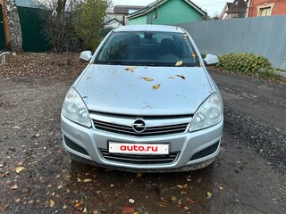 2011 Opel Astra H Рестайлинг, серебристый, 450000 рублей, вид 1