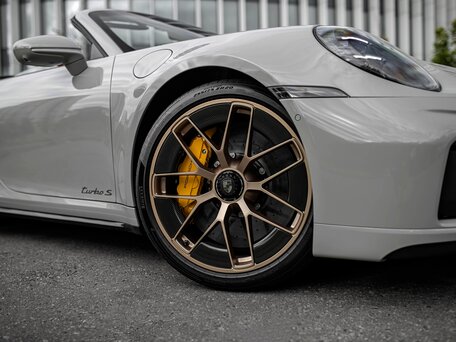2026 Porsche 911 Turbo S VIII (992) Рестайлинг, серый, 40000000 рублей, вид 2