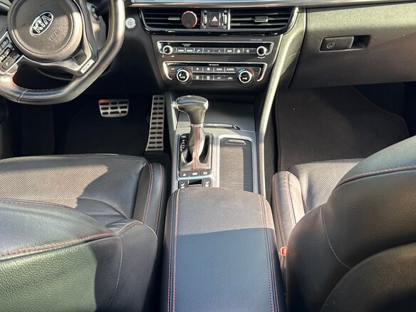 2017 Kia Optima IV, белый, 1850000 рублей - вид 4