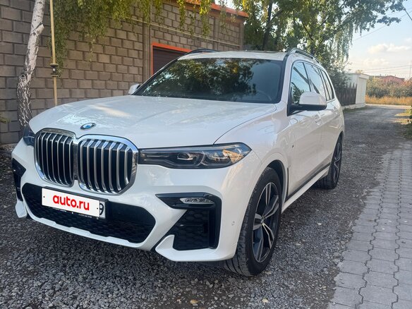 2020 BMW X7 40i I (G07), белый, 6500000 рублей