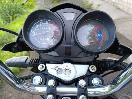2014 Irbis GS 200, серебристый, 70000 рублей, вид 3