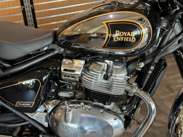 2026 Royal Enfield Classic 650, чёрный, 723000 рублей - вид 15