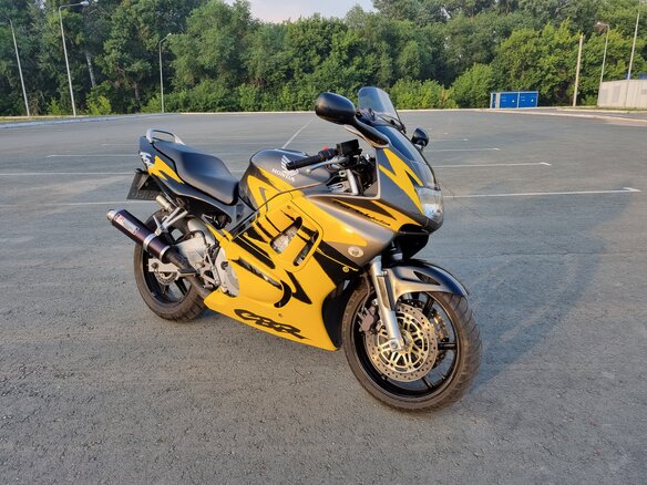 1997 Honda CBR 600F, жёлтый, 370000 рублей - вид 3