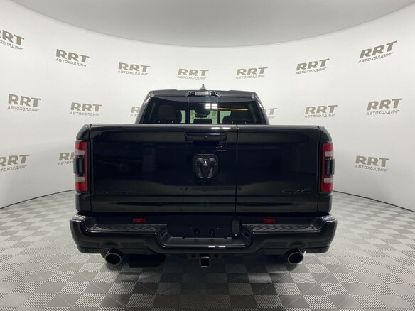 2023 Ram 1500 Crew Cab V, чёрный - вид 4