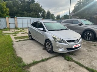 2014 Hyundai Solaris I Рестайлинг, серебристый, 750000 рублей, вид 3