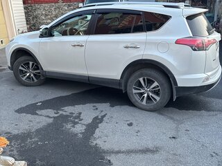 2015 Toyota RAV4 IV (XA40) Рестайлинг, белый, 2500000 рублей, вид 4