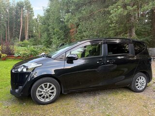 2018 Toyota Sienta II, чёрный, 1480000 рублей, вид 5