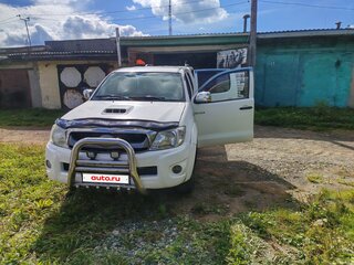 2010 Toyota Hilux VII, белый, 1700000 рублей, вид 1