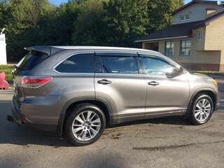 2014 Toyota Highlander III (XU50), серый, 3500000 рублей, вид 2