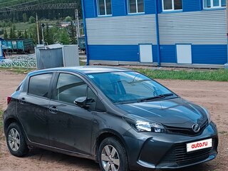 2015 Toyota Vitz III (XP130) Рестайлинг, серый, 1000000 рублей, вид 1