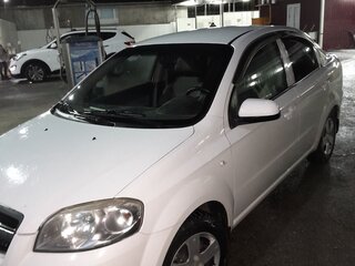 2011 Chevrolet Aveo I Рестайлинг, белый, 690000 рублей, вид 2