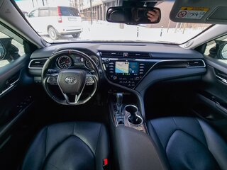 2019 Toyota Camry VIII (XV70), чёрный, 3500000 рублей, вид 5