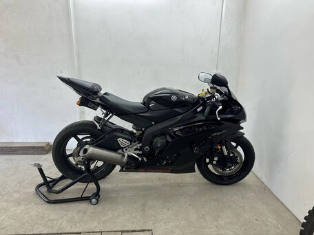 2011 Yamaha YZF-R6, чёрный, 1100000 рублей, вид 2