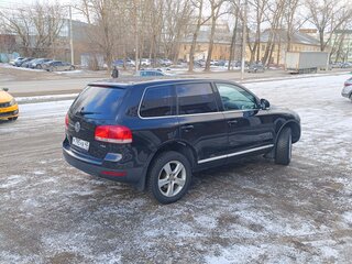 2005 Volkswagen Touareg I, чёрный, 800000 рублей, вид 2