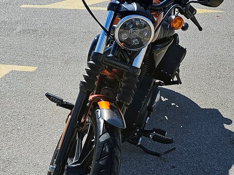 2019 Harley-Davidson Sportster 883, оранжевый, 1100000 рублей, вид 4