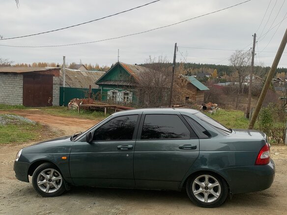 2010 Lada (ВАЗ) Priora I, зелёный, 390000 рублей - вид 3