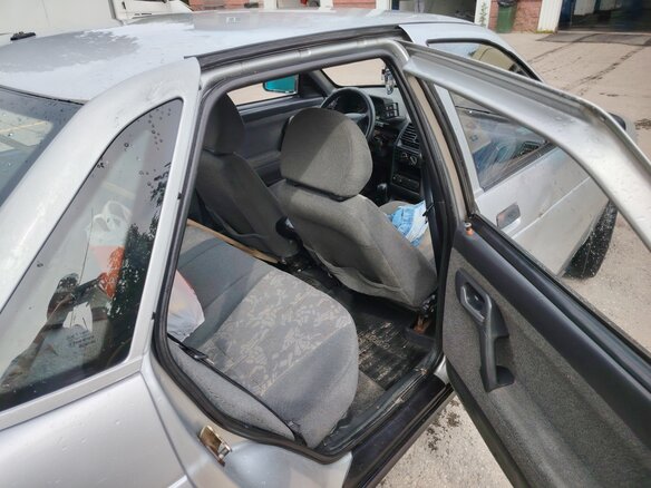 2002 Lada (ВАЗ) 2110, серебристый, 95000 рублей - вид 9
