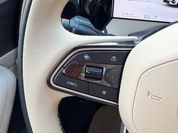 2026 Geely Monjaro I Рестайлинг, серый, 3410000 рублей - вид 15