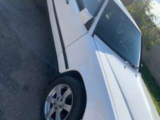1988 Mercedes-Benz W124 230, белый, 400000 рублей, вид 2