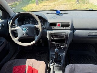 2008 Skoda Octavia I (A4) Рестайлинг, чёрный, 500000 рублей, вид 3