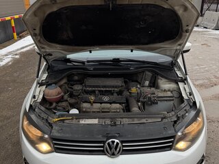 2014 Volkswagen Polo V, белый, 530000 рублей, вид 3
