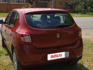 2014 Renault Sandero II, красный, 700000 рублей, вид 2