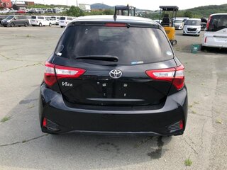 2018 Toyota Vitz III (XP130) Рестайлинг 2, чёрный, 1200000 рублей, вид 3