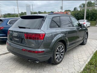2016 Audi Q7 II (4M), серый, 3700000 рублей, вид 4
