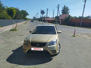 2011 Kia Rio II Рестайлинг, бежевый, 550000 рублей, вид 1