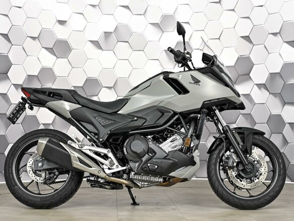 2025 Honda NC 750X, серый, 1299000 рублей - вид 2